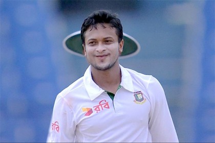 ফের শীর্ষে সাকিব