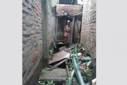 টঙ্গীতে মৃত্যুঝুঁকিতে কাজ করছেন শ্রমিকরা