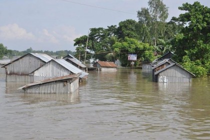 জামালপুরে বন্যার পানিতে ভেসে নিখোঁজ ৩

