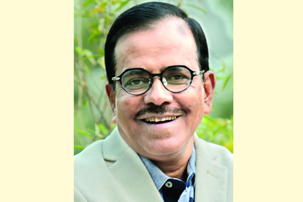 হজে যাচ্ছেন হানিফ সংকেত
