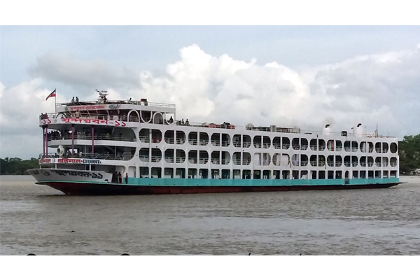 বরিশাল-ঢাকা নৌরুটে যুক্ত হলো আরো এক বিলাসবহুল জাহাজ
