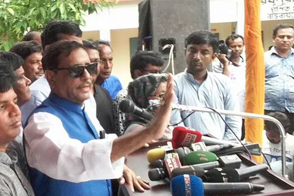 'খালেদার রাজনীতি এখন ভ্যানিটি ব্যাগে'