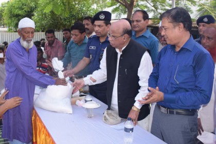 খালেদা জিয়া বিদেশে বসে বন্যার্তদের জন্য মায়াকান্না করছেন : স্বাস্থ্যমন্ত্রী