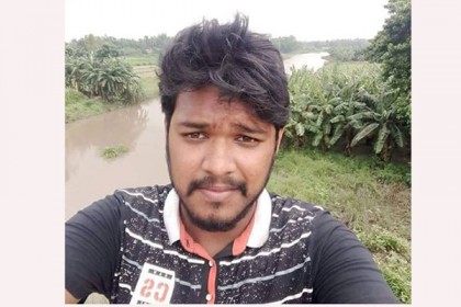 নাটোরে অপহরণের ৩ দিনেও উদ্ধার হয়নি স্কুলছাত্রী 