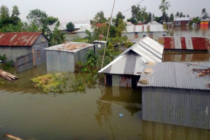  ধীরগতিতে কমছে যমুনার পানি