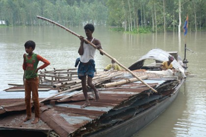 
বগুড়ায় পানি কমছে যমুনার, বাড়ছে করতোয়া-বাঙ্গালির