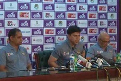 সাংবাদিকদের প্রশ্নবানে জর্জরিত প্রধান নির্বাচক