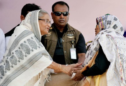 'বন্যা দুর্গতরা নতুন ফসল ঘরে তোলার আগ পর্যন্ত ত্রাণ সমগ্রী পাবেন'