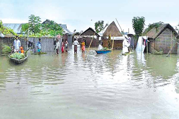 জামালপুরে বন্যার পানি নামছে ধীর গতিতে