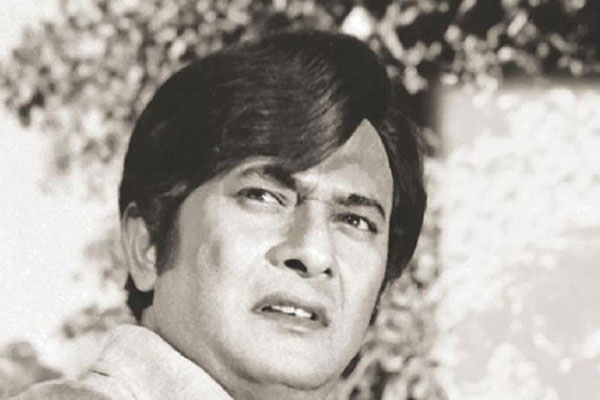 নায়করাজের মৃত্যুতে চলচ্চিত্র অঙ্গনে শোকের ছায়া
