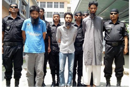 নারায়ণগঞ্জে সারোয়ার-তামিম গ্রুপের ৩ সদস্য গ্রেফতার