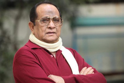 নায়করাজ রাজ্জাকের প্রতি টলিউড তারকাদের শ্রদ্ধা 