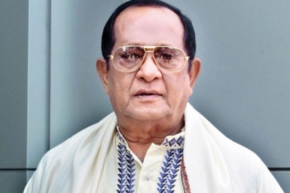 বনানীতে চিরনিদ্রায় শায়িত নায়করাজ
