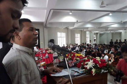 ষড়যন্ত্রের বিরুদ্ধে ছাত্রলীগকে সজাগ থাকতে হবে : এনামুল হক শামীম 