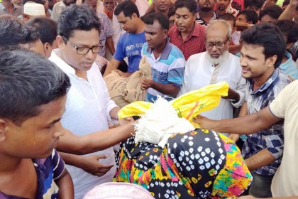 'কোন এনজিও বানভাসিদের কাছে কিস্তি আদায় করতে পারবে না'