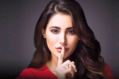বিয়ের আগেই অন্তঃসত্ত্বা নার্গিস ফাকরি!