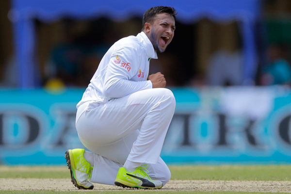 শুরুতেই তিন উইকেটের পতন অস্ট্রেলিয়ার