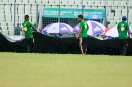 মিরপুর টেস্টে বৃষ্টির বাগড়া, ফের খেলা শুরু