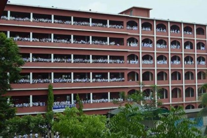 শ্রেষ্ঠ প্রতিষ্ঠান হিসেবে শামসুল হক খান স্কুল অ্যান্ড কলেজ নির্বাচিত
