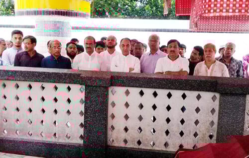 শাহজালালের মাজারে মির্জা আব্বাস