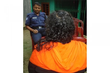 ঘাটাইলে পরকিয়া সন্দেহে নারীর চুল কর্তন, তিন নারী আটক