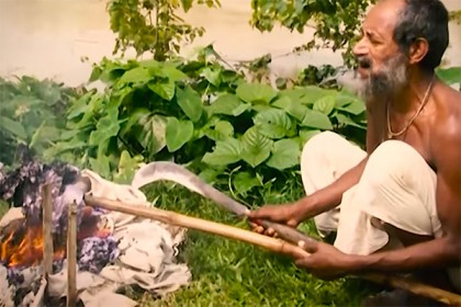বন্যার পানি আটকানো যাবে মাত্র ৫০০ টাকায়! (ভিডিও)