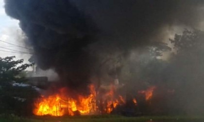 কোম্পানীগঞ্জ বাজারে পুড়ে গেছে ১২টি দোকান