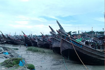 হঠাৎ সমুদ্র উত্তাল, নিরাপদে সহস্রাধিক ট্রলার