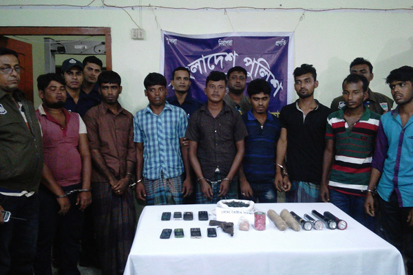 চুয়াডাঙ্গায় পুলিশি অভিযানে ডাকাতদলের ৮ সদস্য গ্রেফতার