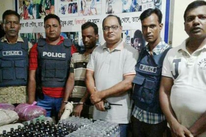 লালমনিরহাটে ফেনসিডিল ও গাঁজাসহ মাদক ব্যবসায়ী আটক