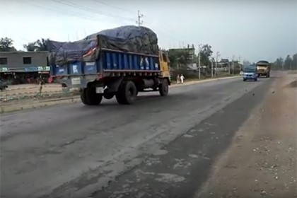 ঢাকা-টাঙ্গাইল-বঙ্গবন্ধু সেতু মহাসড়কে যান চলাচল স্বাভাবিক