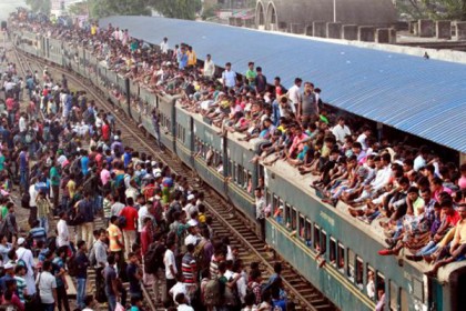 রাজধানীতে ট্রেনের শিডিউল বিপর্যয়