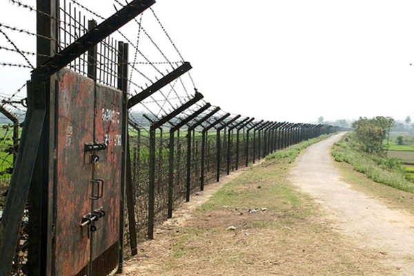 তিন বছর পর ফিরল ভারতে পাচার হওয়া ১০ তরুণী