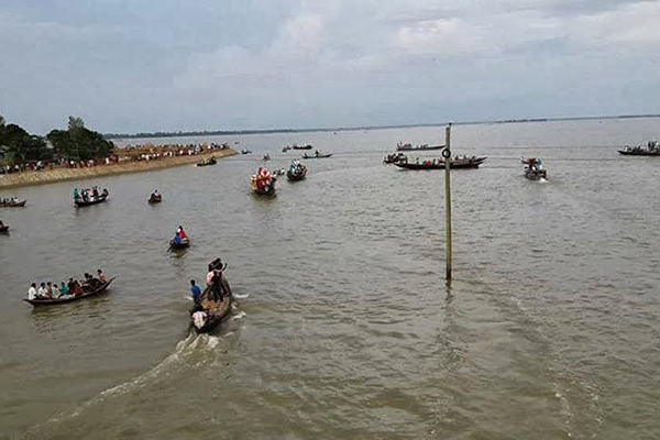 নৌভ্রমণে গিয়ে একই পরিবারের তিনজনের মৃত্যু
