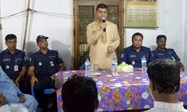 টেকনাফ বৌদ্ধ বিহারে পুলিশ সুপারের মতবিনিময় সভা