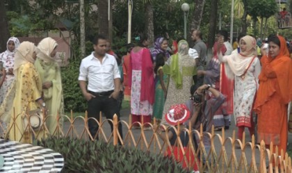 বরিশালের বিনোদন কেন্দ্রগুলোতে উপচে পড়া ভিড়
