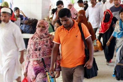 ঈদ উদযাপন শেষে রাজধানীতে ফিরছে মানুষ