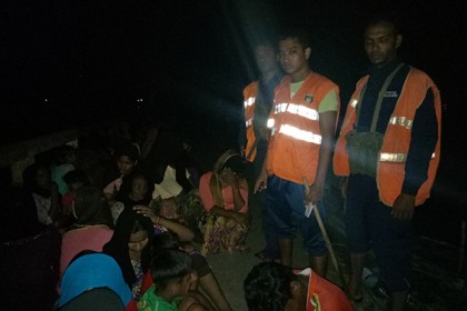 টেকনাফ সীমান্ত থেকে ৩ হাজার রোহিঙ্গাকে ফেরত