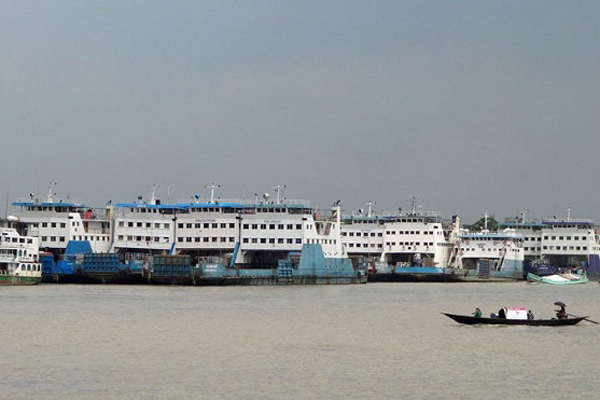 শিমুলিয়া-কাঁঠালবাড়ি রুটে ফেরি চলাচলে অচলাবস্থা