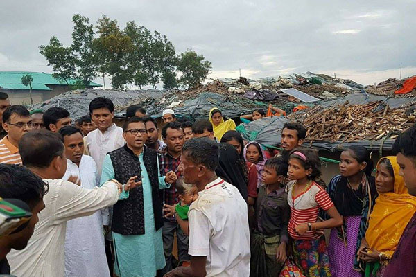 'নির্যাতন বন্ধ করুন, রোহিঙ্গাদের ফিরিয়ে নিন'