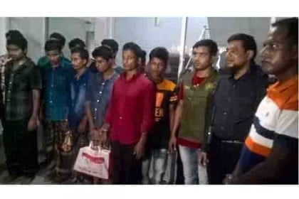নাটোরে ফেসবুকে ভুয়া আইডি খুলে প্রতারণা, আটক ১১