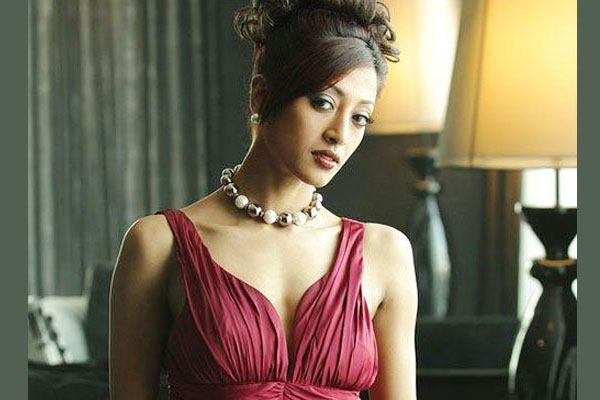 বেডরুম থেকেই মৈনাকের সঙ্গে জার্নি শুরু পাওলির!