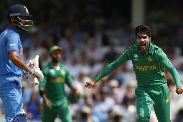বিশ্ব একাদশের বিপক্ষে খেলবেন না আমির
