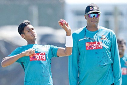 মুস্তাফিজের আক্রমণাত্মক মানসিকতায় খুশি ওয়ালশ