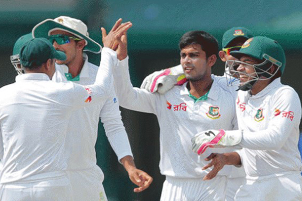 পাঁচ পেসার নিয়ে টেস্ট দল ঘোষণা