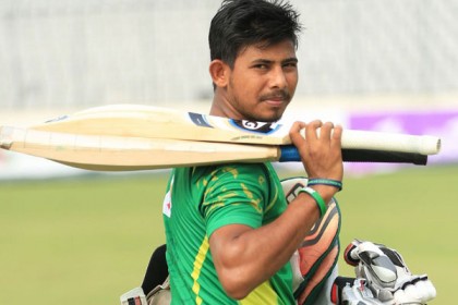 চোখের চিকিৎসার জন্য থাইল্যান্ড যাচ্ছেন মোসাদ্দেক