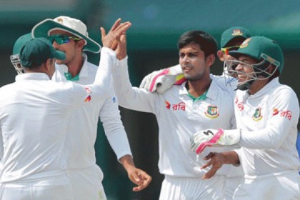 পাঁচ পেসার নিয়ে টেস্ট দল ঘোষণা