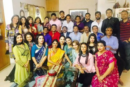 সুইটির বাসায় তারকাদের আড্ডা