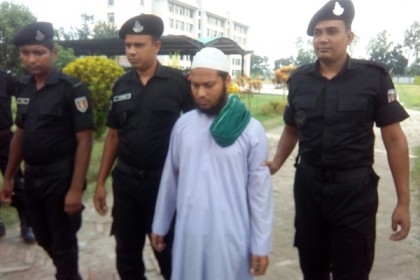 সিরাজগঞ্জে শিশু ধর্ষণচেষ্টা মামলার আসামি গ্রেফতার