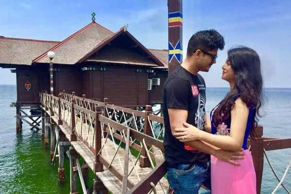 ইন্দোনেশিয়ায় নিলয়-সারিকা